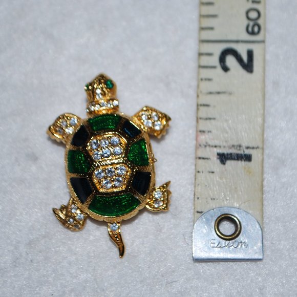 Turtle Watch/Pin - Cute! - Picture 2 of 7